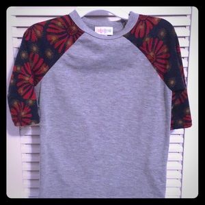 LulaRoe 2t shirt